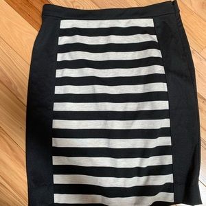 Like new Limited pencil skirt